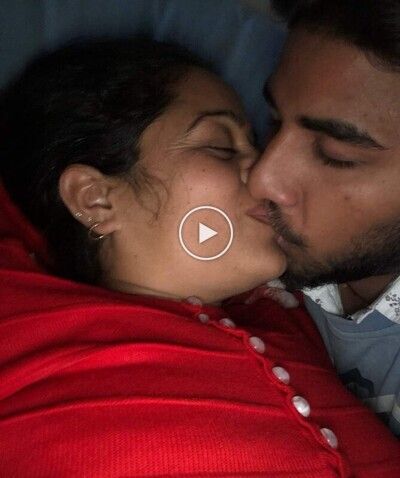 Super Hot Horny Indianbhabisex Handjob Bf In Hotel Mms Panu Video