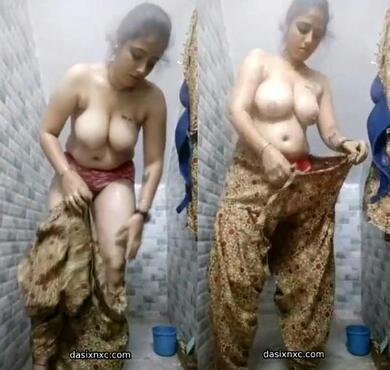 Big boobs horny desi xxx video girl bathing nude leaked