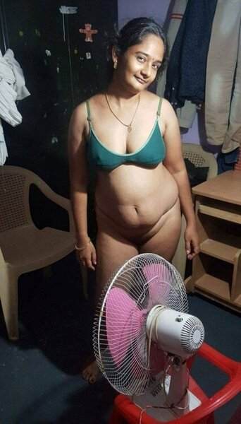 Sexy tamil bhabi nude capture sexiest nude women full album (3)