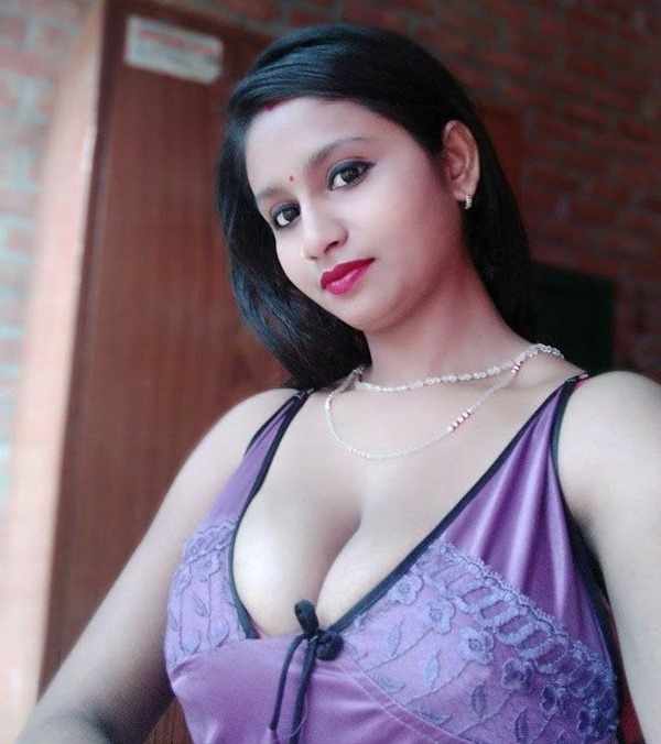 Super hot big tits bhabi naked women pics full nude pics (1)