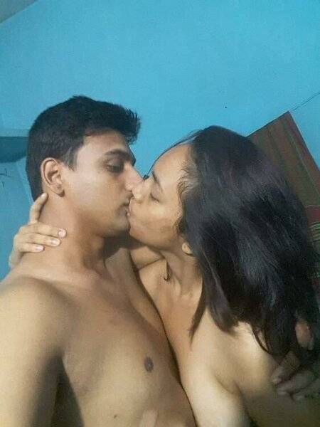 Very cute desi babe pics xnxx all nude pics collections (3)