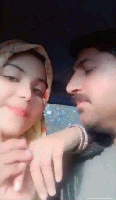 Extremely cute kashmiri girl xx video indian enjoy with uncle mms