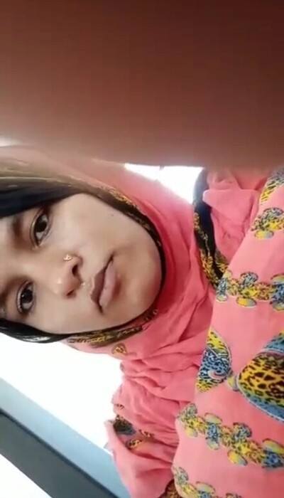 Beautiful Muslim village girl desisexvideo show boobs mms