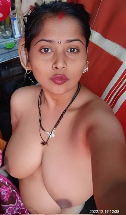 Super hottest Boudi porn bhabi showing big boobs mms