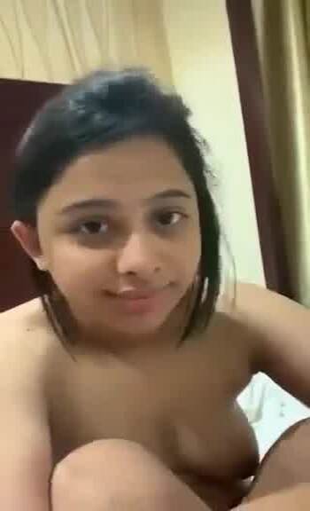 Extremely cute 18 babe xxx desi porn enjoy with bf in hotel mms