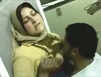Paki horny muslim bhabi blowjob sucking fucking bf