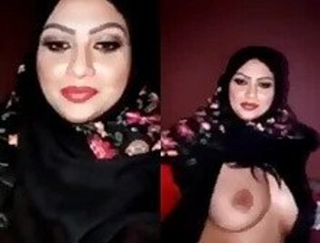 Paki milf aunty pakistan pron showing big tits nude mms