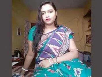 Very beautiful Bengali boudi desi xxx hd nude show bf mms
