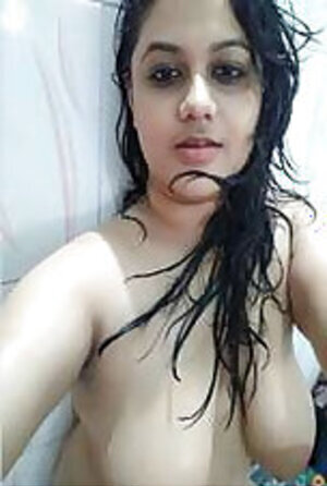 Very hottest big tits xx desi bhabhi nude bathing fingering mms