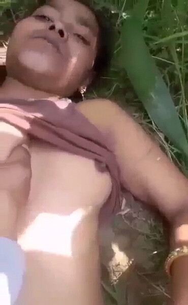 Village sexy girl hindi desi bf enjoy with bf in jungle outdoor