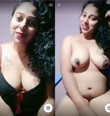 Mallu-beautiful-aunty-porn-videos-showing-big-tits-viral-nude-mms.jpg