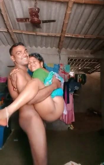 Amateur-desi-mature-couple-xxx-desi-hindi-hard-fucking-mms-HD.jpg
