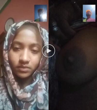 tapse-panu-xxx-desi-village-Muslim-girl-show-big-tits-viral-mms.jpg