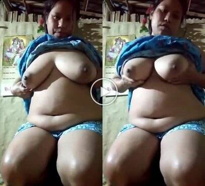 Village-big-boob-aunty-webcam-xnxx-shows-nude-viral-mms.jpg