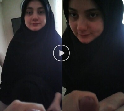 www-xxx-pakistan-video-com-extremely-cute-paki-girl-suck-bf-dick-mms.jpg
