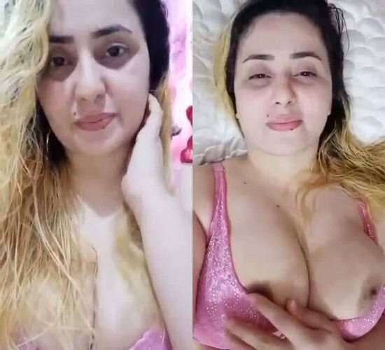 Pak-super-beautiful-bhabi-pakistani-sex-online-fingering-pussy-mms.jpg